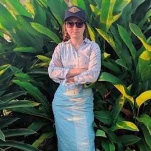 Meet your Posher, Julia